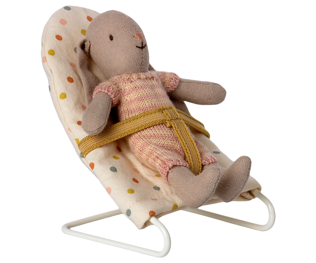 Babysitter, Micro