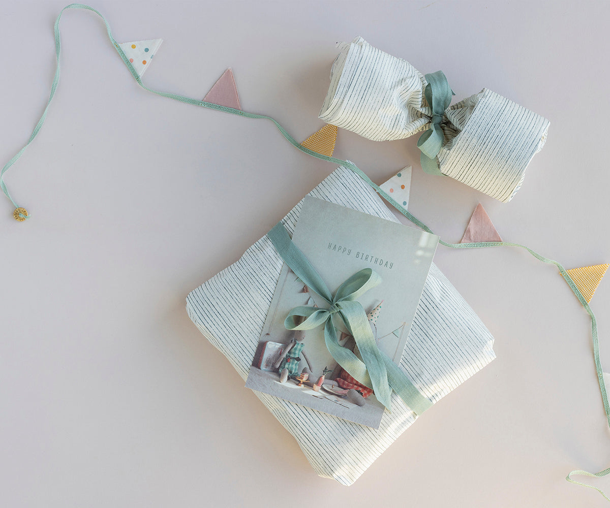 Garland, Miniature