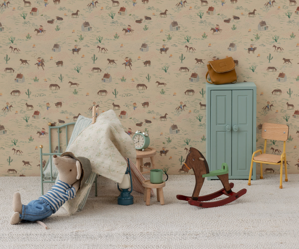 Rocking horse, Mouse