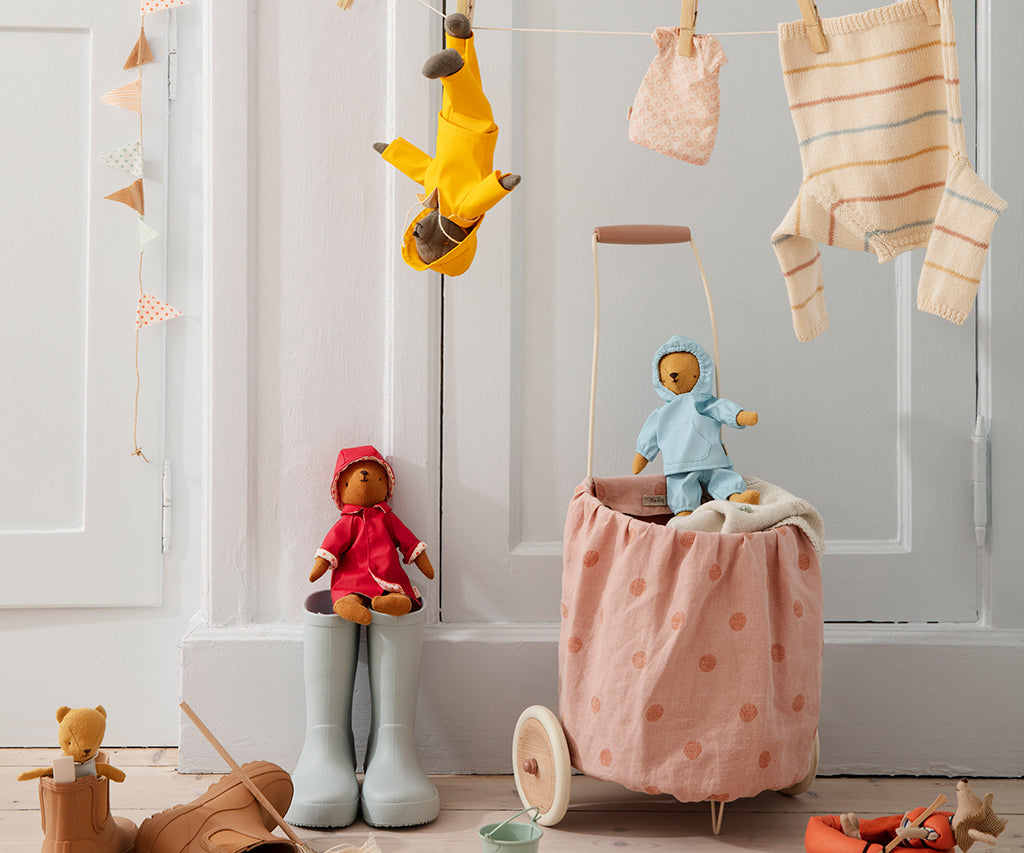 Raincoat & Hat, Teddy Mum