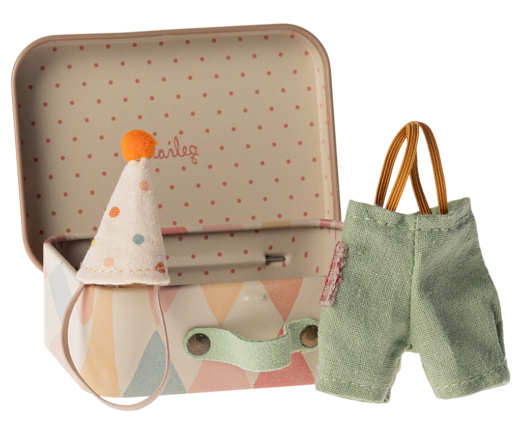 Clown Clothes in Suitcase, Little Brother Mouse