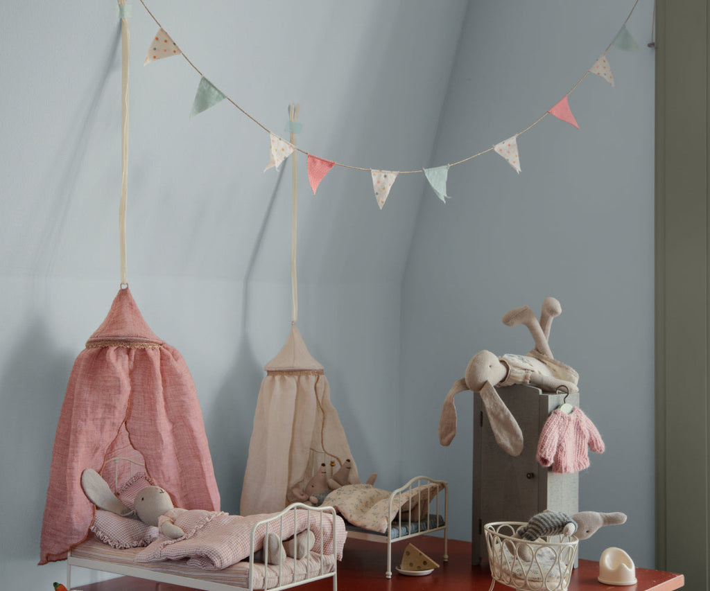 Garland, Small