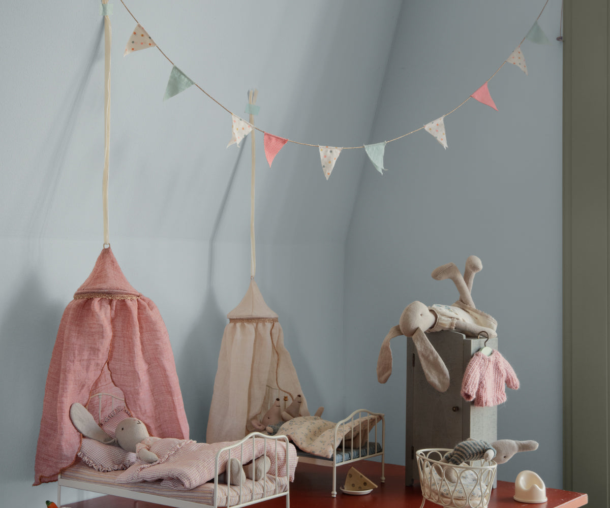 Garland, Small