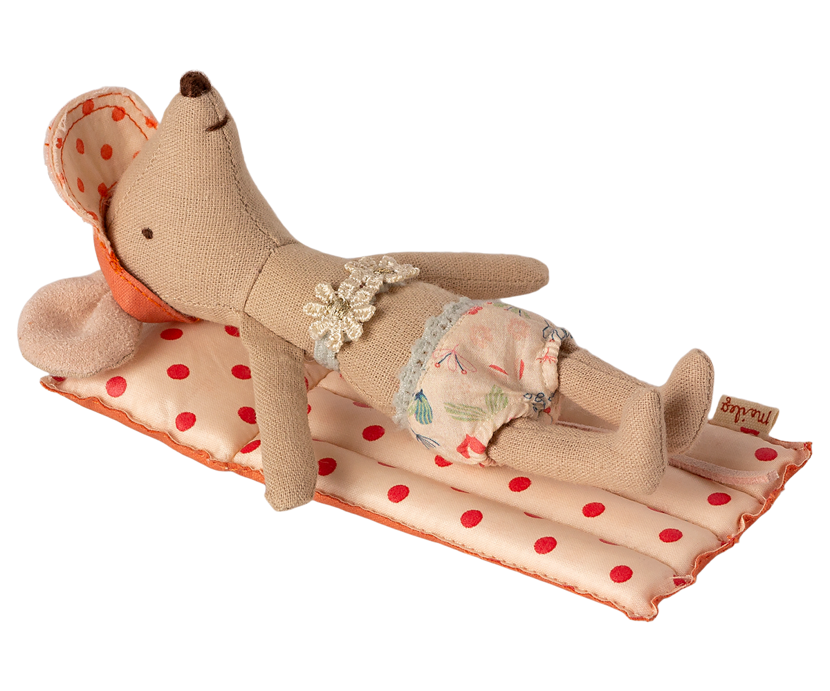 Beach Float, Red Dot