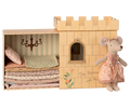 Princess and the pea, Big sister mouse