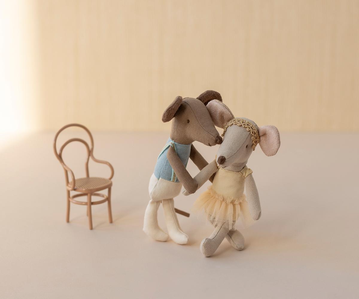 Ballet dancer mouse, Big sister