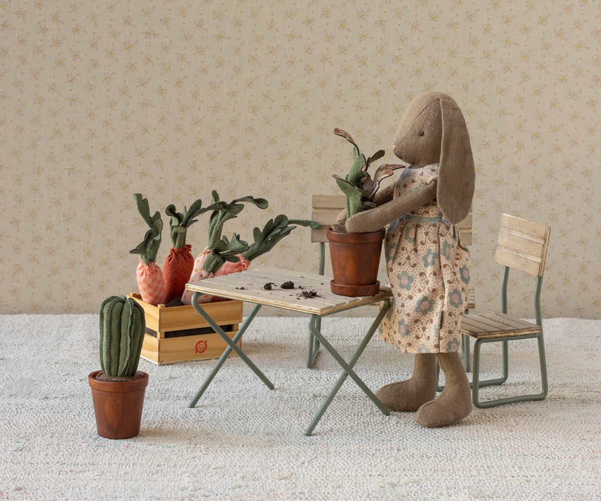 Garden Set, Miniature