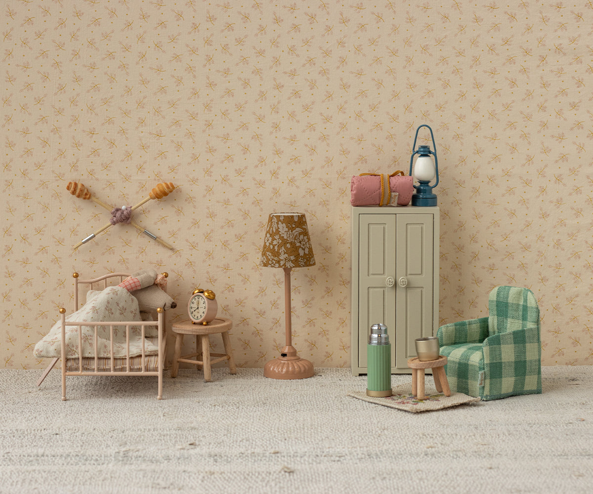Table & Stool Set, Mouse