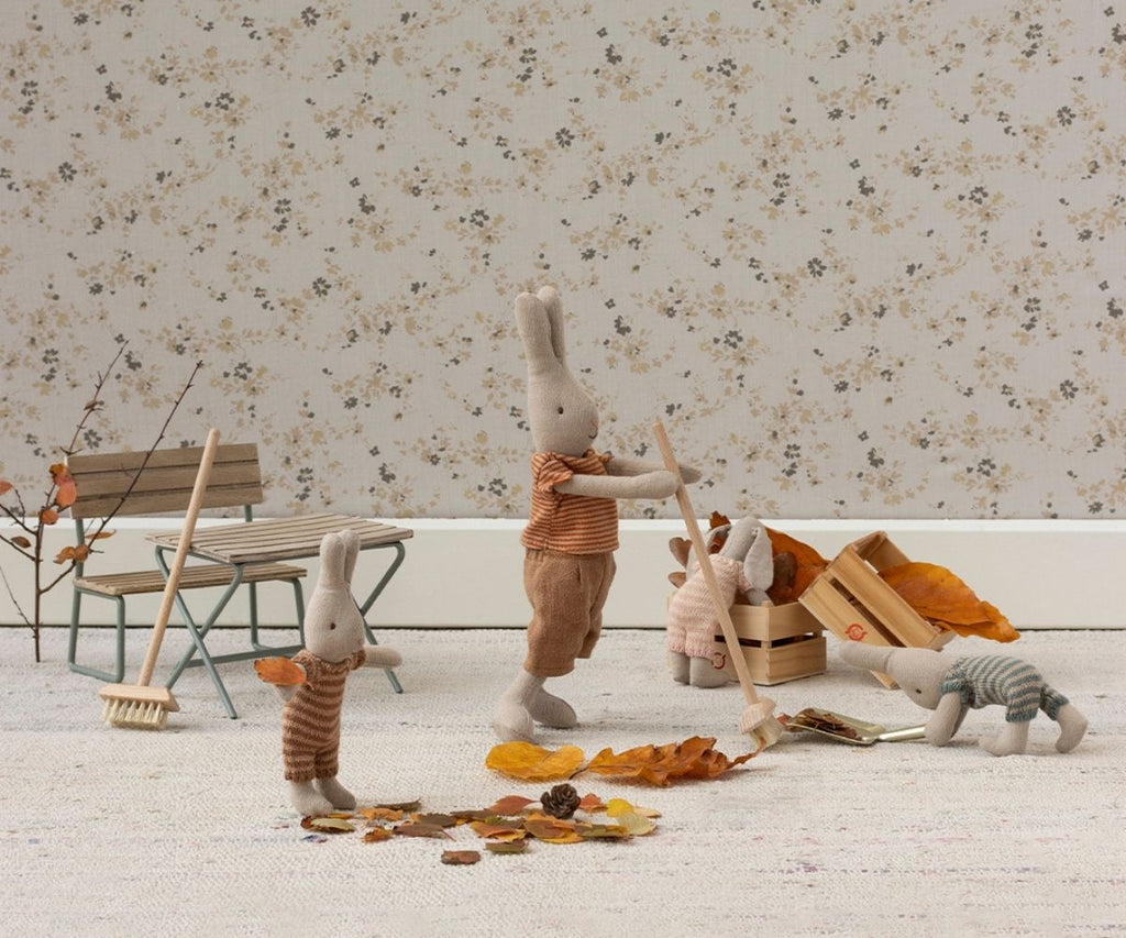 Broom set, Miniature