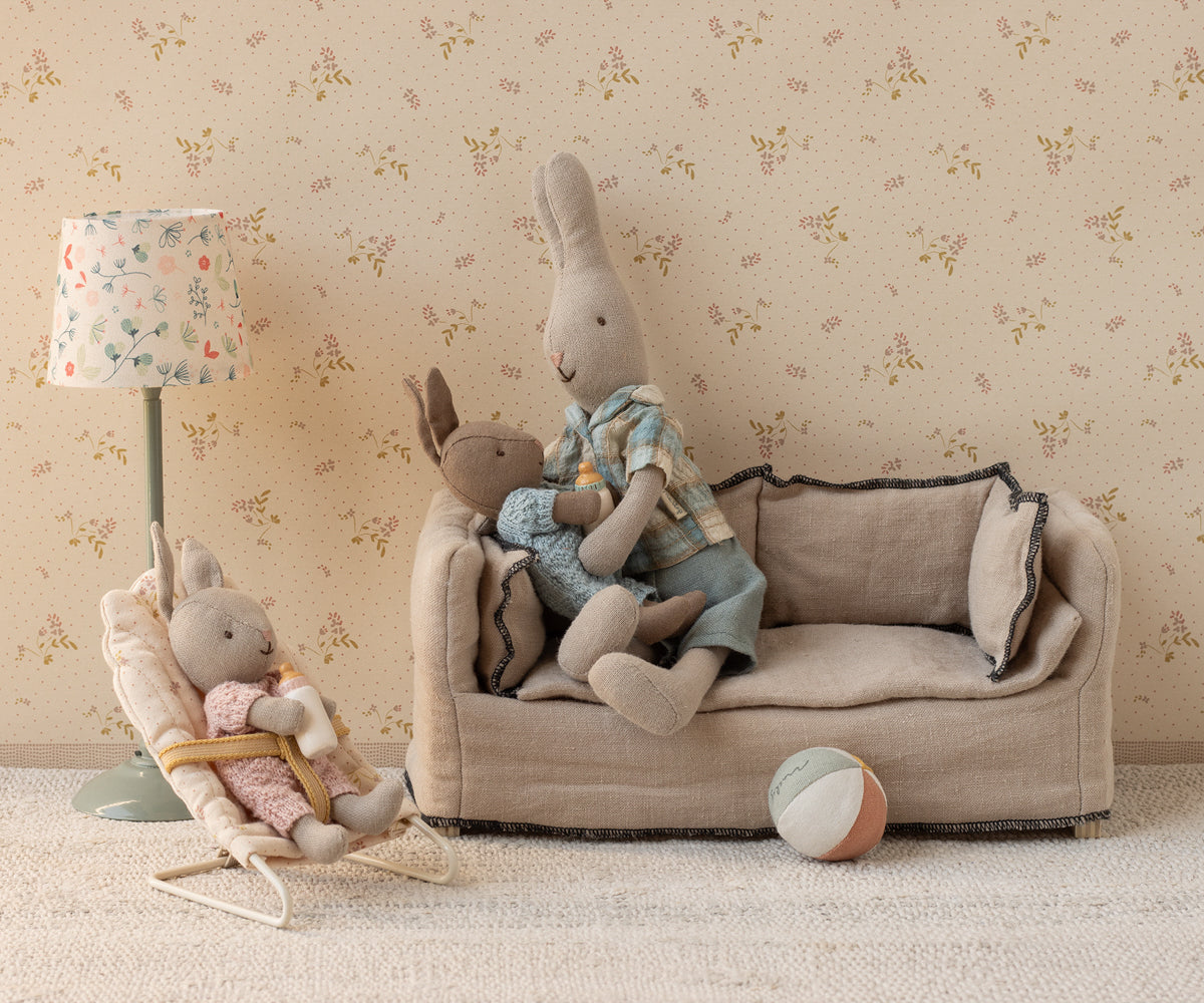Couch, Miniature