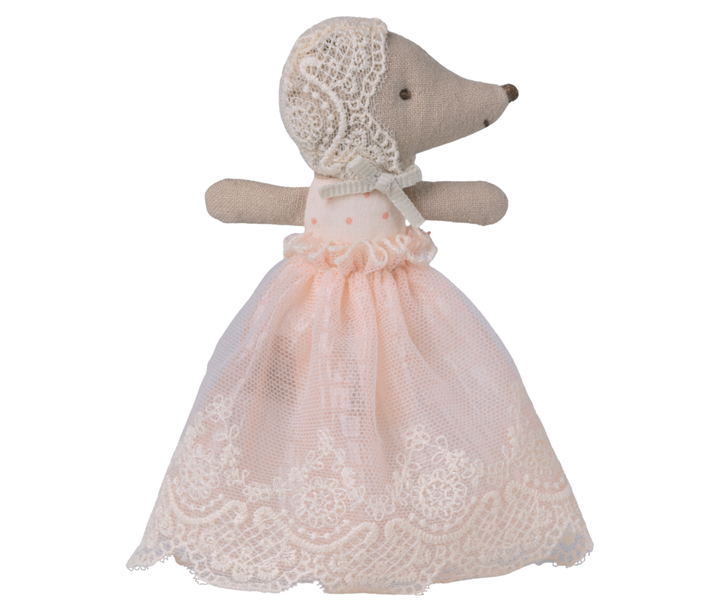 Baby mouse in gown - Powder