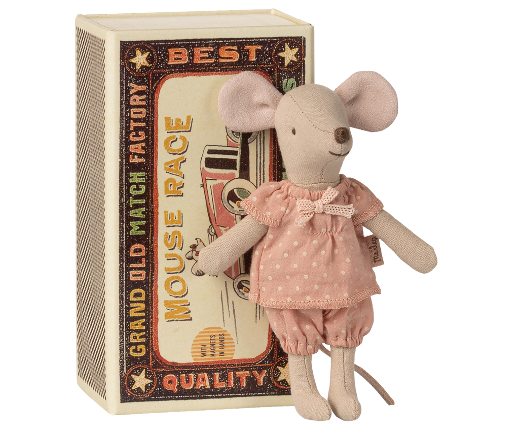Big sister mouse in matchbox