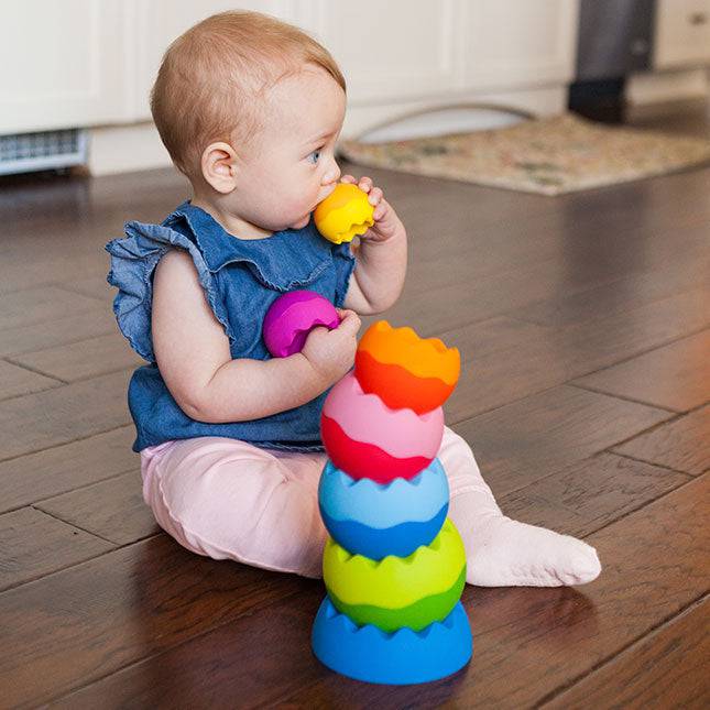 Wobbly Stacking Spheres Toy for Toddlers, 6 Pieces – view 4