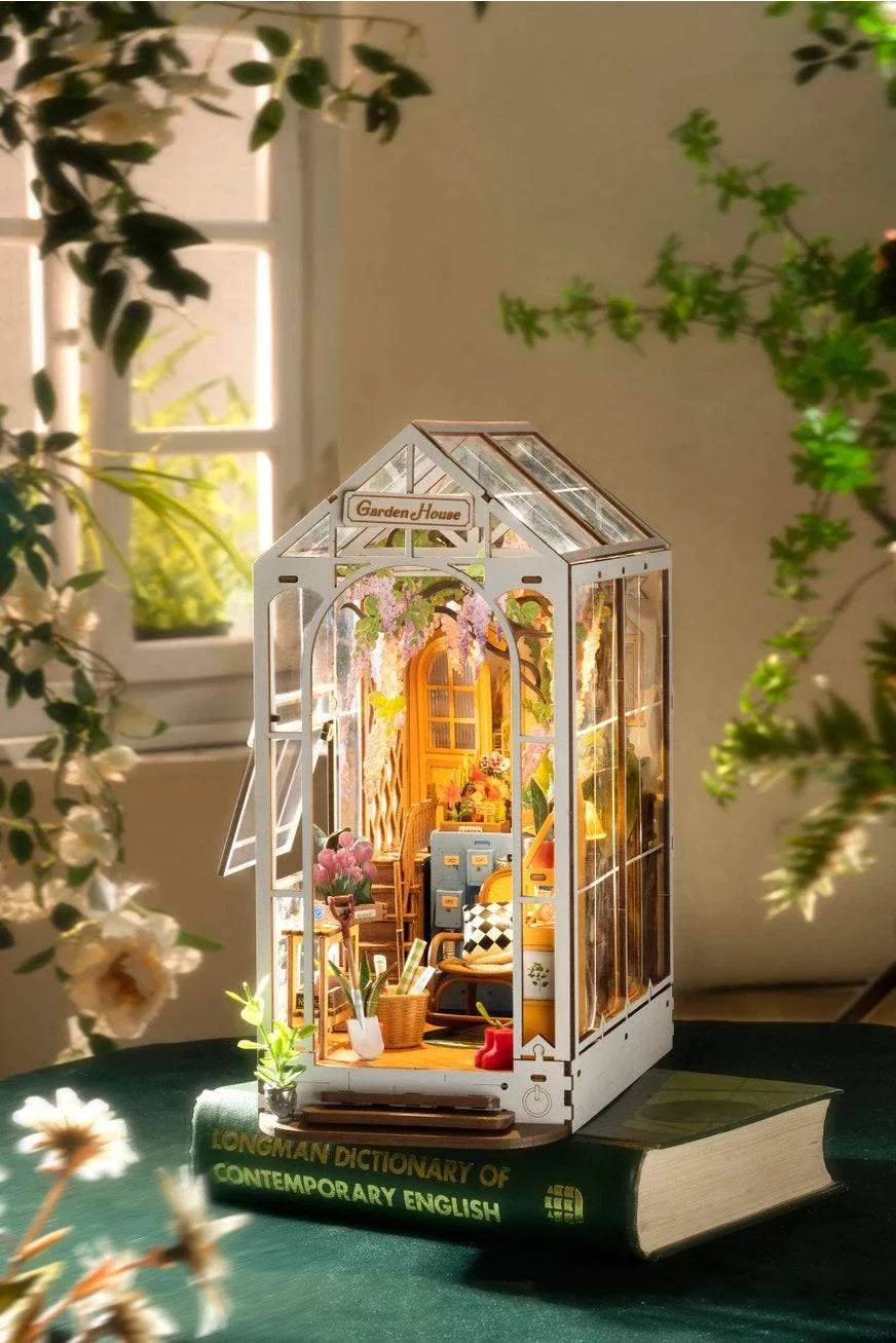 DIY Book Nook Kit, Garden House – view 4